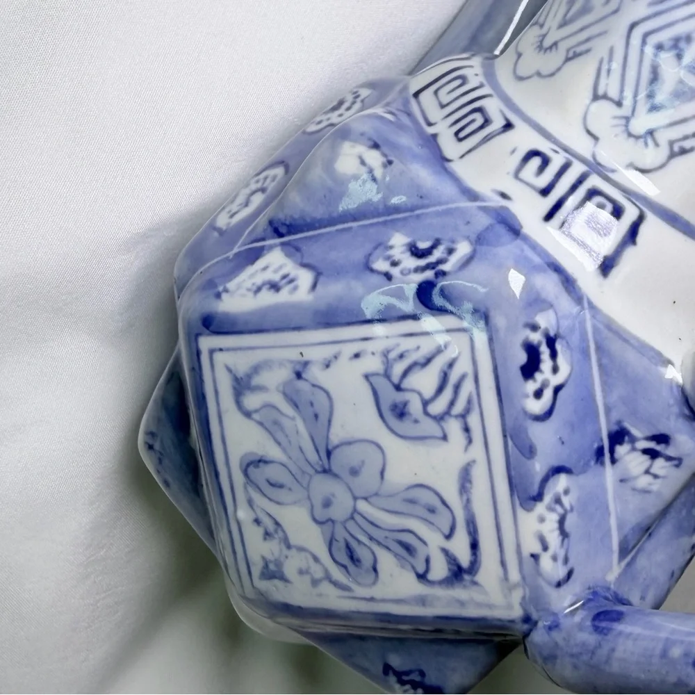 Vintage Porcelain Blue White Hexagon Chinese Teapot Chinoiserie Retro Home Decor